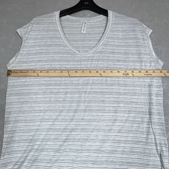 Athleta T Shirt Medium Gray Striped Cloudlight Stratus Tee Stretch Cap Sleeve - Picture 9 of 11